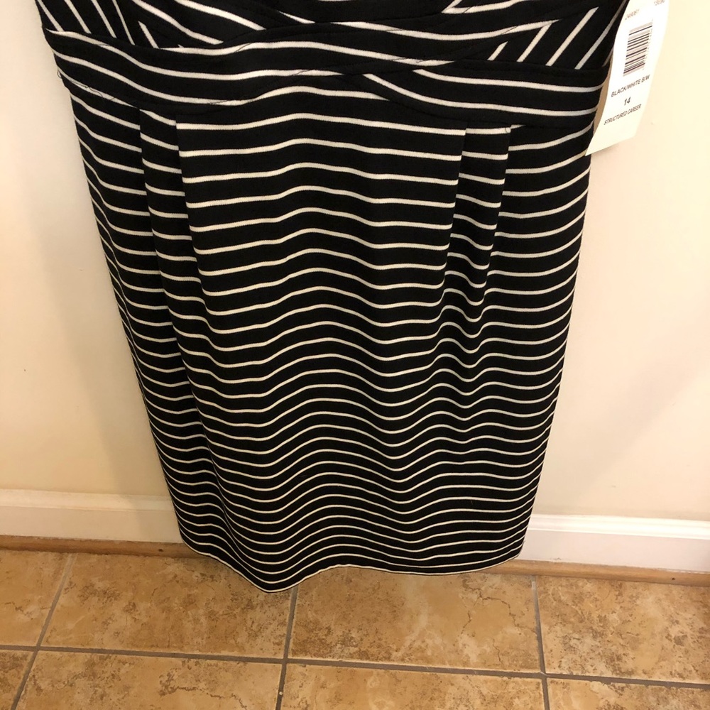 Structured work dress - Picture 3 of 6
